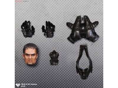 General Zod - Man of steel figur på 25 cm Play Arts