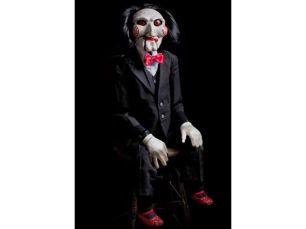 Saw life-size replika af Billy på 119 cm