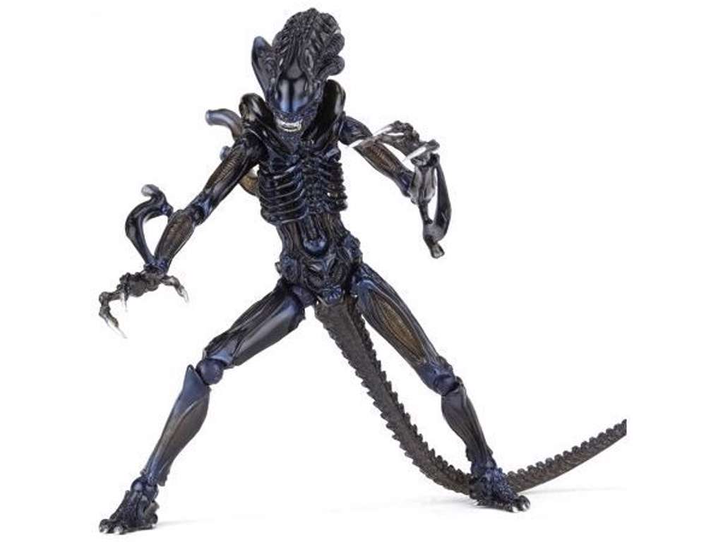 Alien Warrior figur på 16 cm fra Revoltech