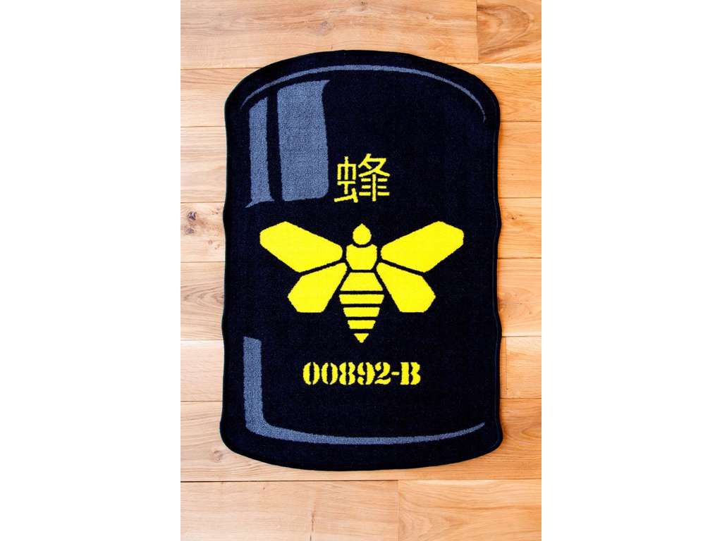 Breaking Bad tæppe med Methylamine Barrel på 67 x 100 cm