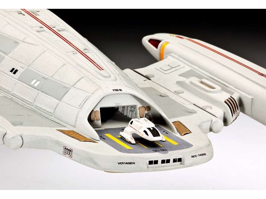 U.S.S Voyager model fra Revell