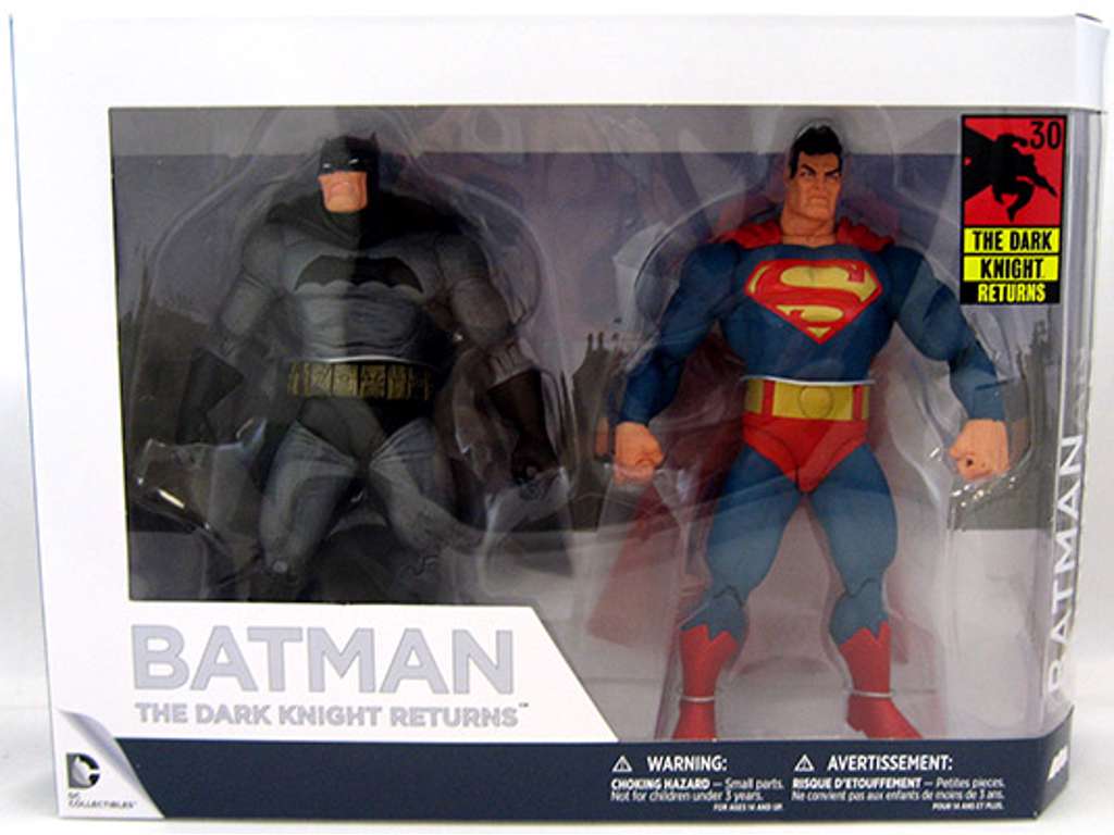 The Dark Knight Returns figursæt med Superman og Batman på 17 cm
