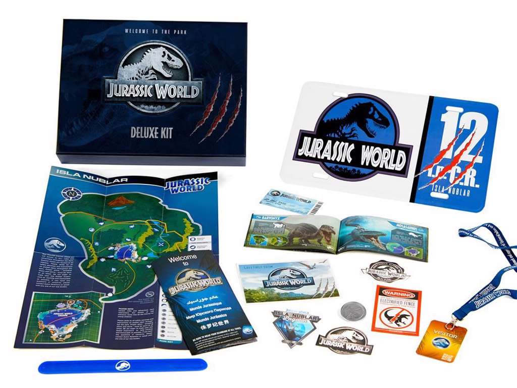 Jurassic World Deluxe Welcome Kit