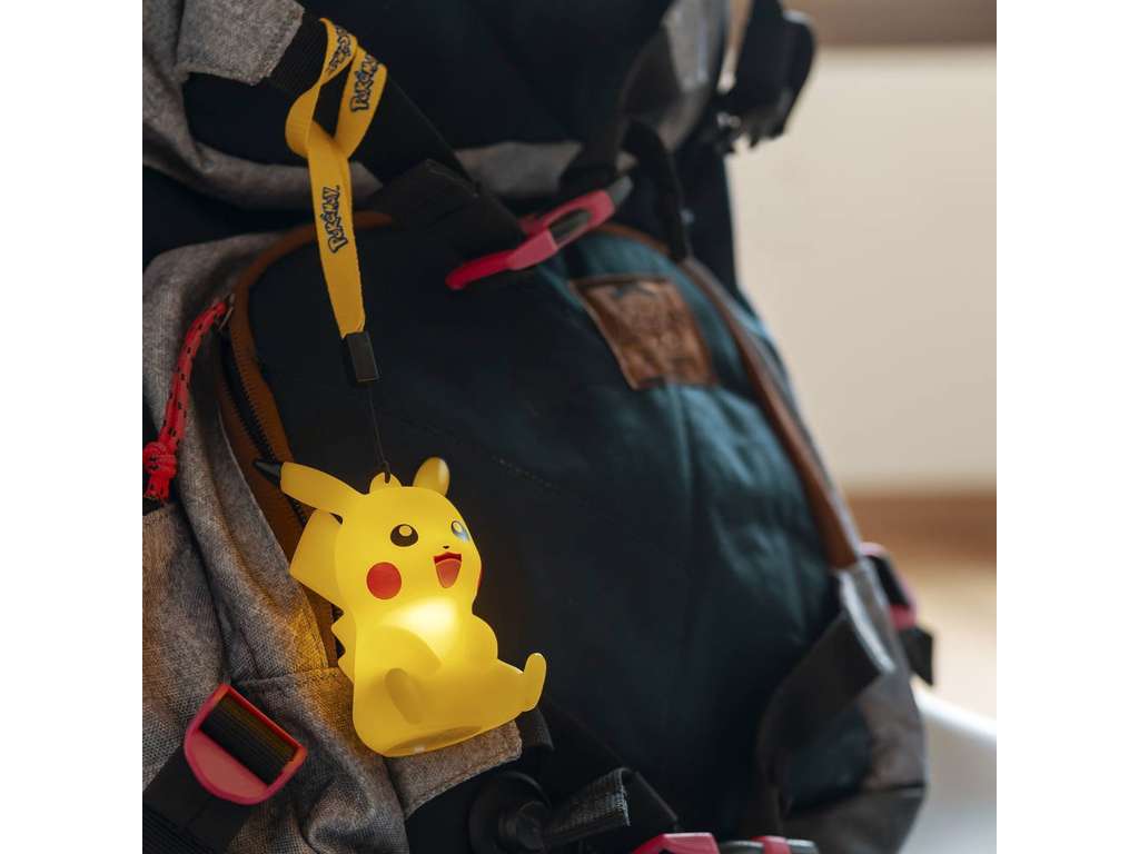 Lysende Pikachu hanger fra Pokémon
