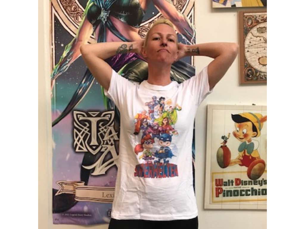 Superhelten t-shirt med alle Superheltene - Medium