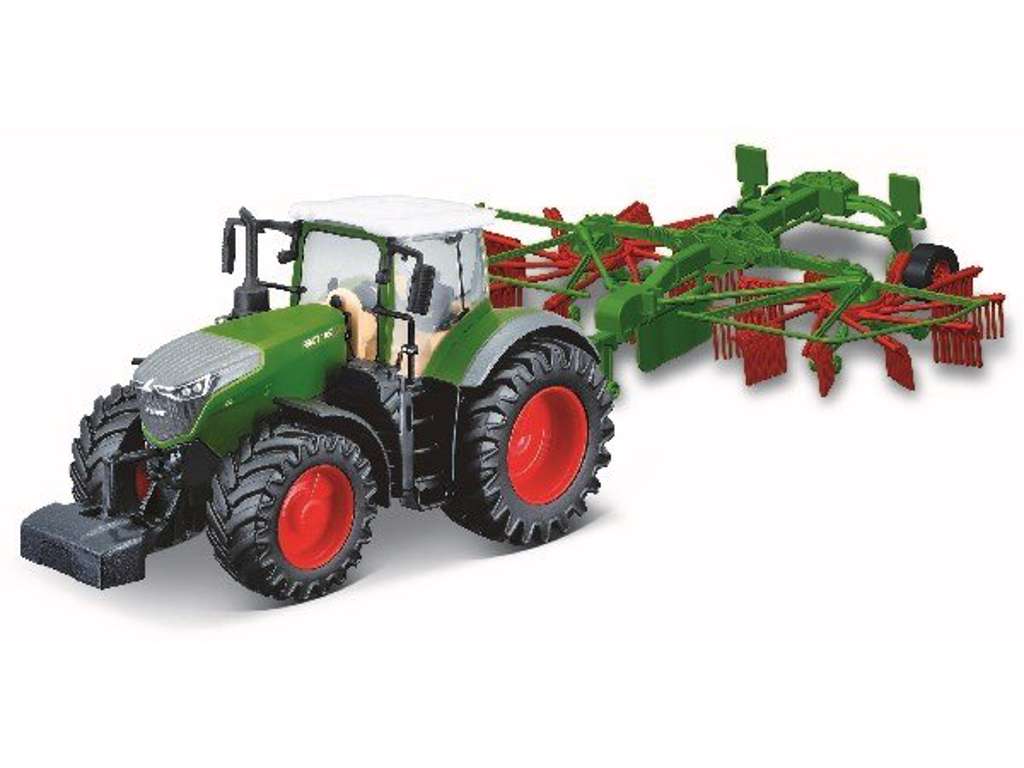 Fendt 1050 Vario traktor med rive på 10 cm