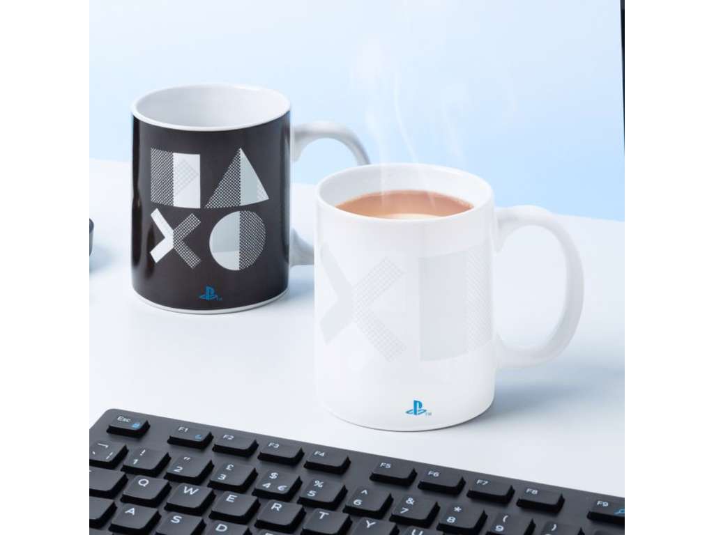 Farveskiftende Krus med Playstation 5 motiv