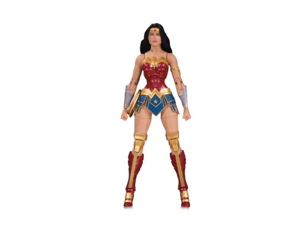 DC Essentials action figur af Wonder Woman på 18 cm
