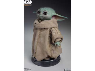 Star Wars The Mandalorian Life-Size statue af The Child på 42 cm fra Sideshow Collectibles