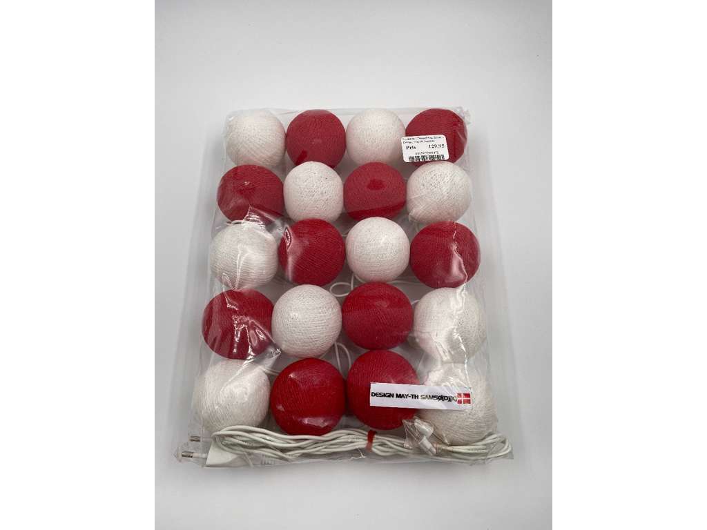 Lyskæde i Dannebrog farver - Design may-th Samsøe