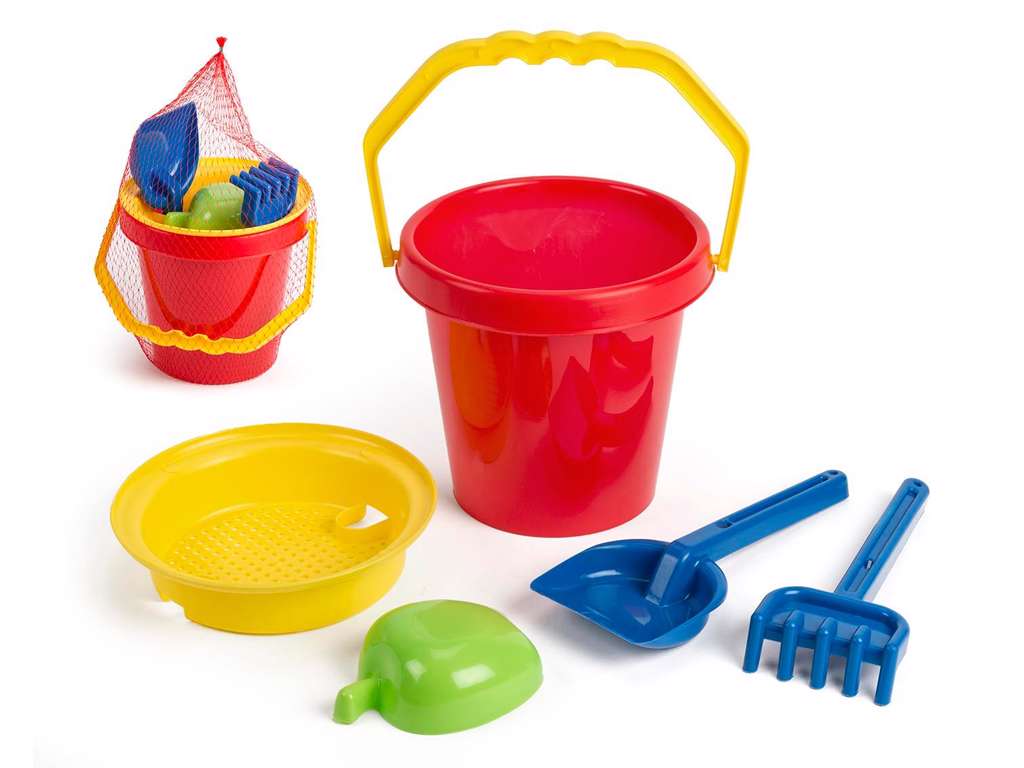 Spandsæt med sandlegetøj