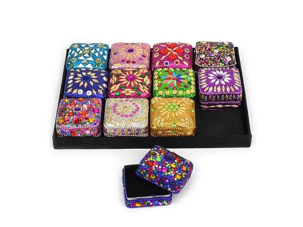 Firkantet æske med palietter