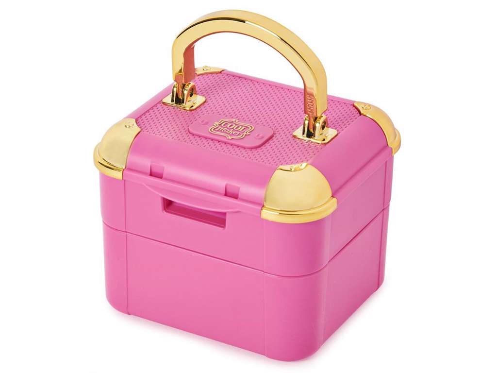 Cool Maker Hollywood Hair Studio