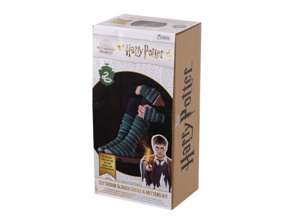 Strikkekit med Slytherin strømper og handsker fra Harry Potter
