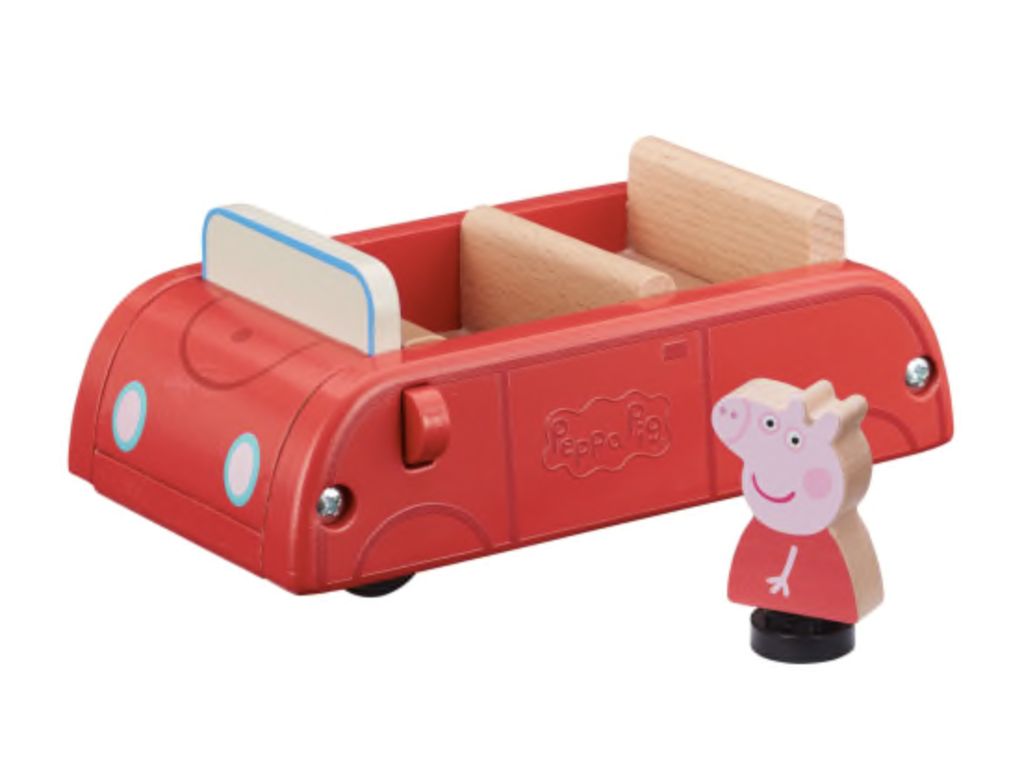 Gurli Gris familiens bil i træ med figur