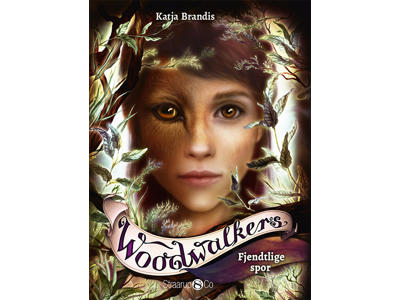 Woodwalkers - Fjendtlige spor - Bog