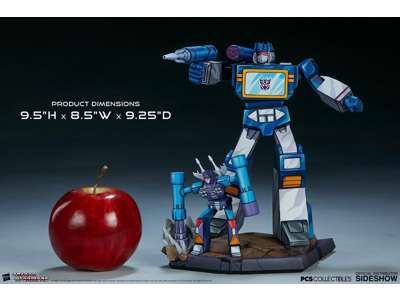 Transformers Classic Scale Statue Soundwave - 24